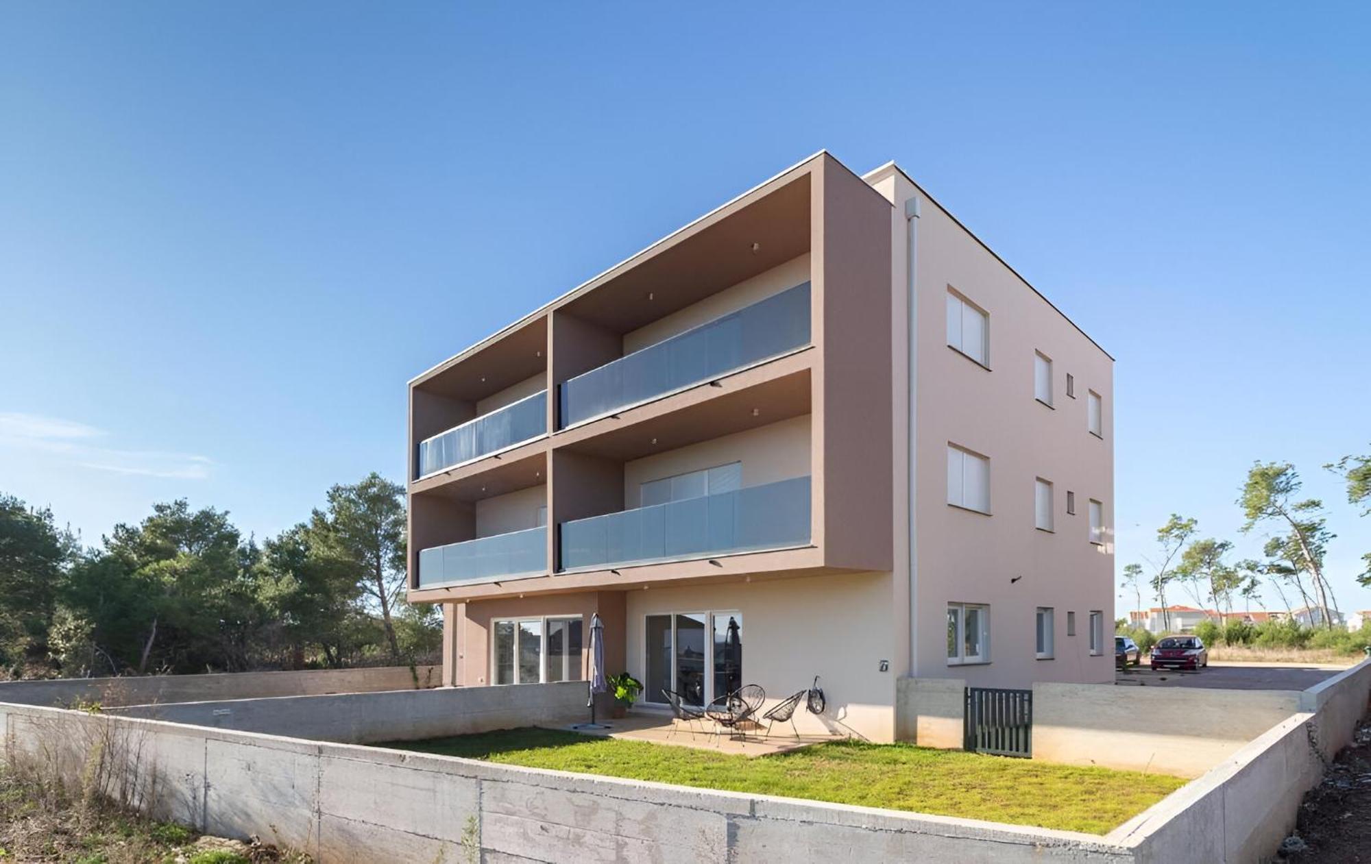 Modern And Spacious Apartment Helena Near The Beach Privlaka  Zewnętrze zdjęcie