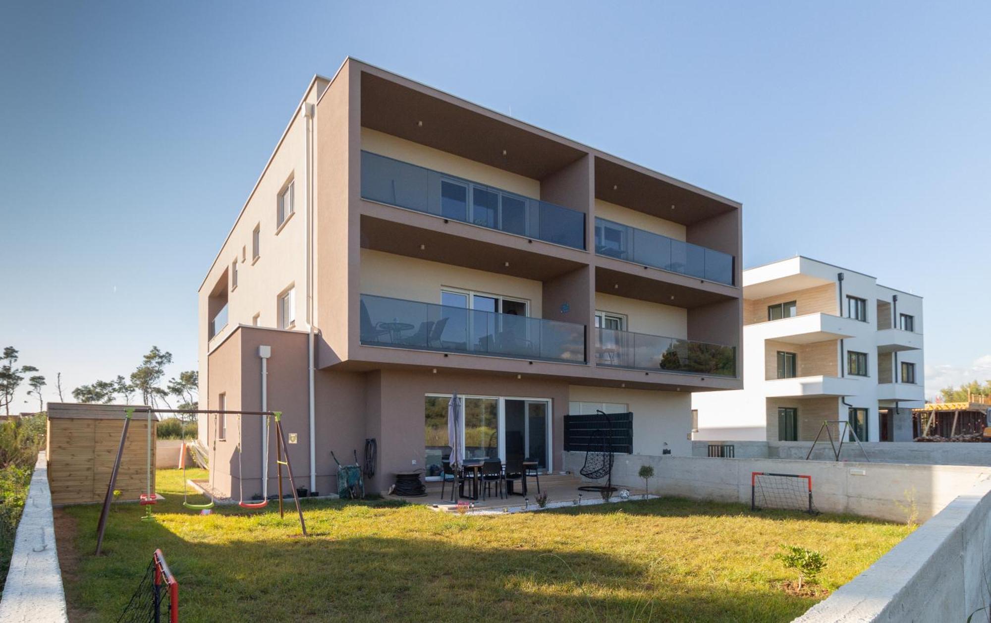 Modern And Spacious Apartment Helena Near The Beach Privlaka  Zewnętrze zdjęcie
