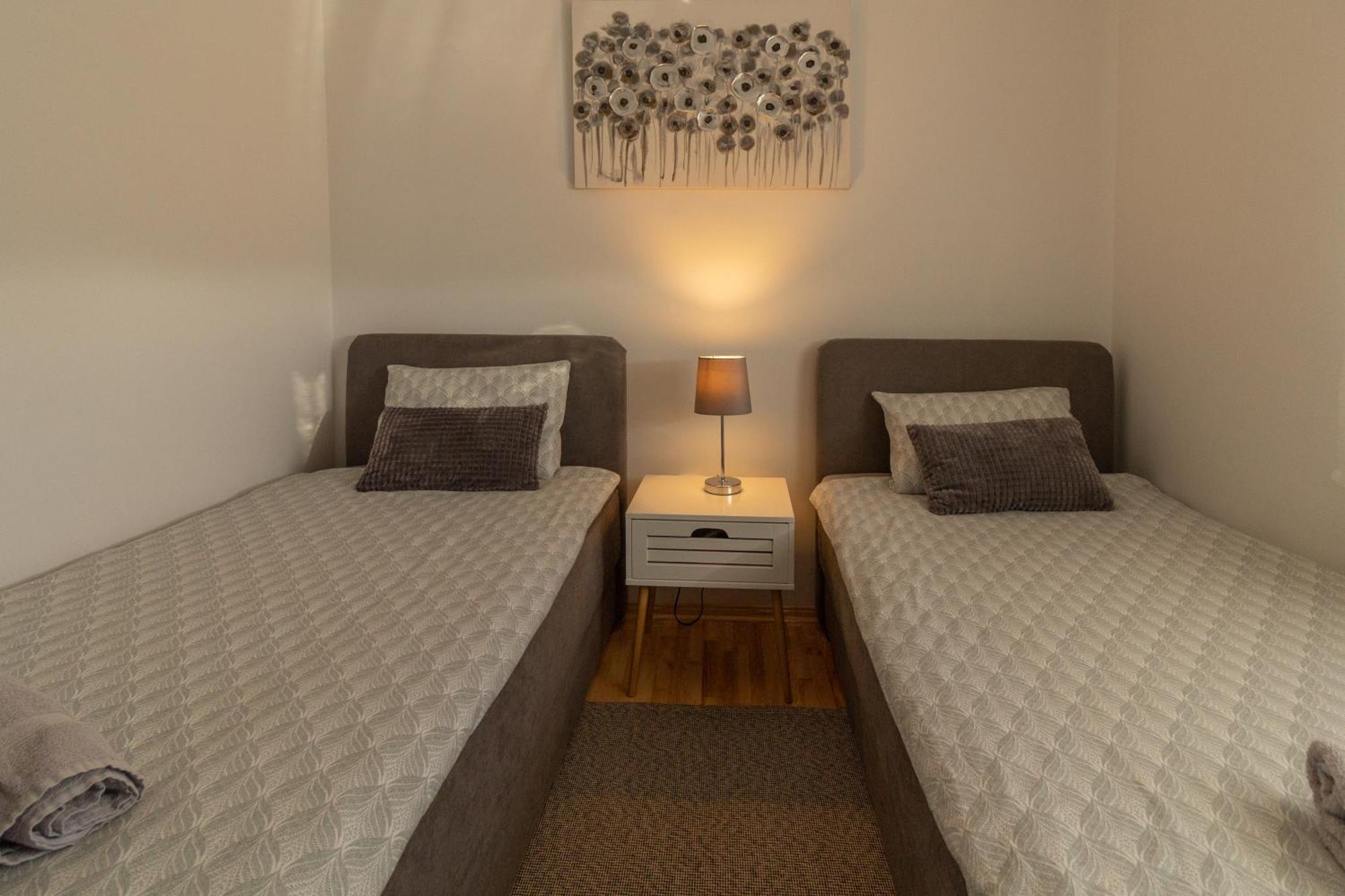 Modern And Spacious Apartment Helena Near The Beach Privlaka  Zewnętrze zdjęcie