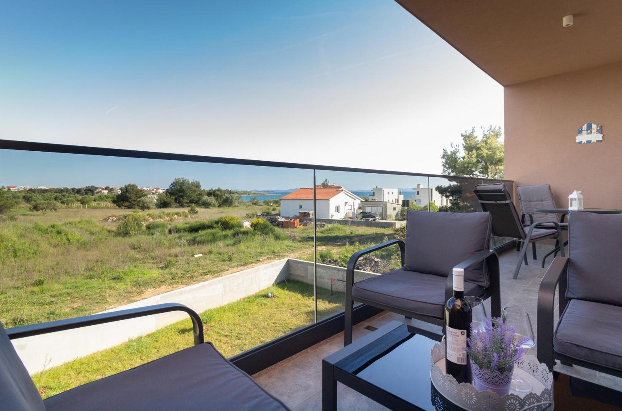 Modern And Spacious Apartment Helena Near The Beach Privlaka  Zewnętrze zdjęcie